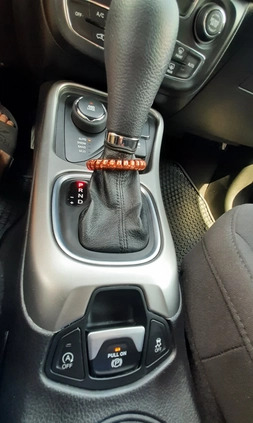 Jeep Compass cena 87400 przebieg: 63000, rok produkcji 2020 z Białystok małe 301
